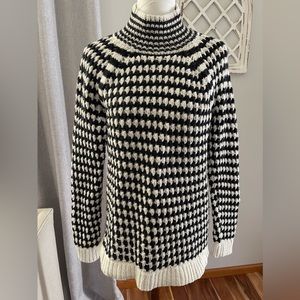 Loft Chunky Knit Wool Blend Turtleneck Sweater in Black/White Size M